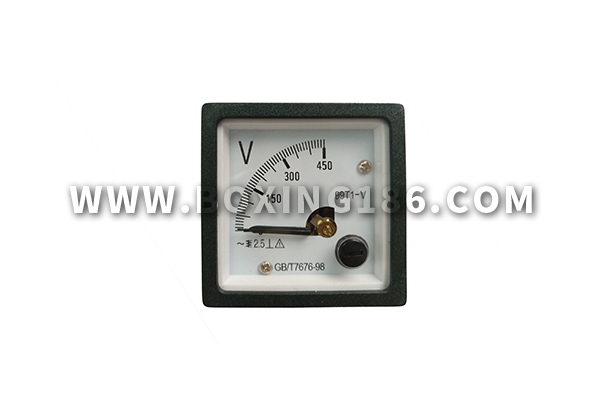 云南省迪庆藏族自治州油箱上支架电压表